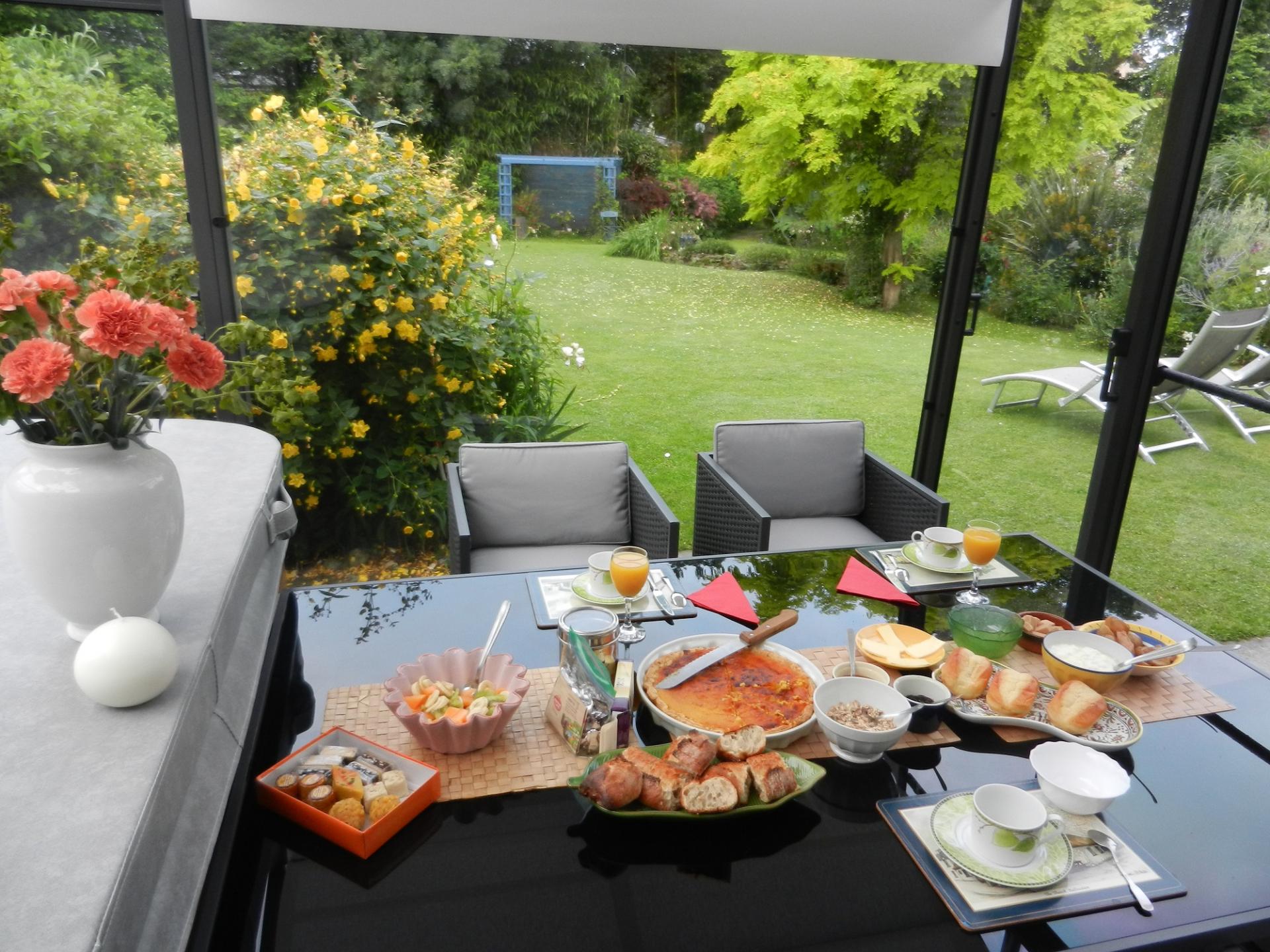 petit dejeuner dans veranda